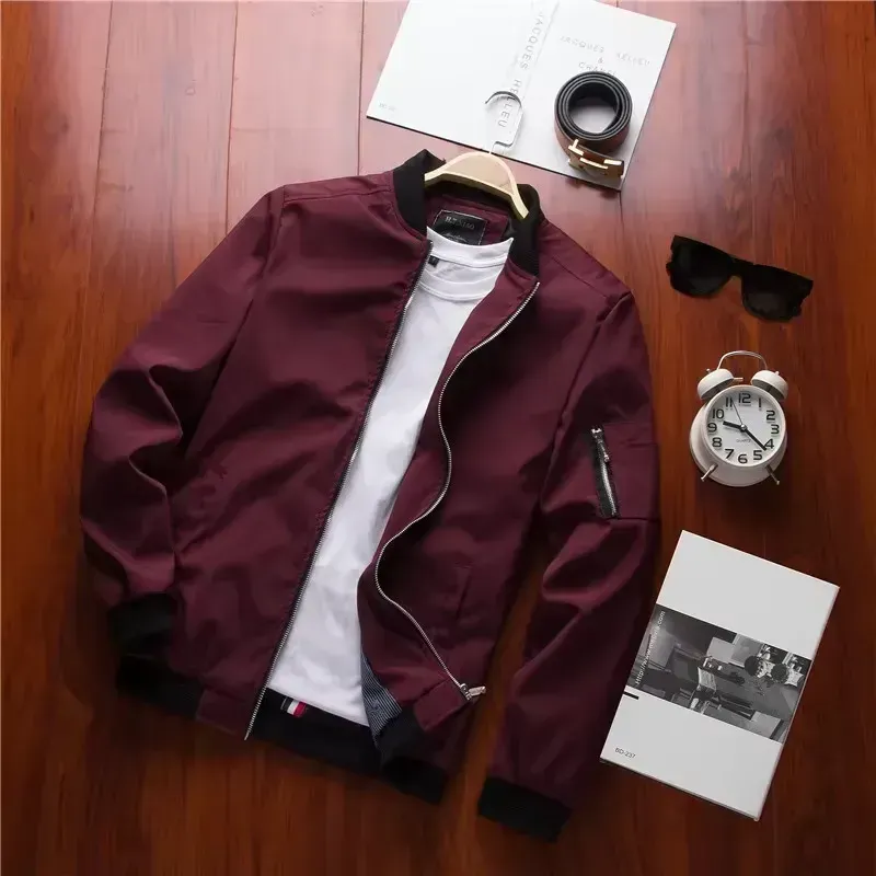 Casual men's bomber jacket with zipper and pilot coat design