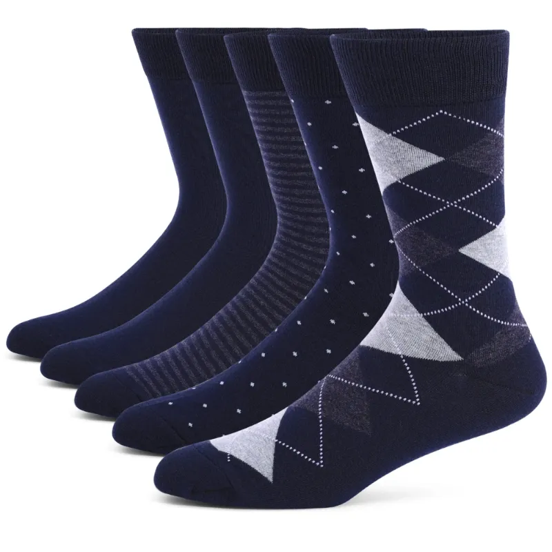 Black men’s dress socks with classic argyle pattern in plus size