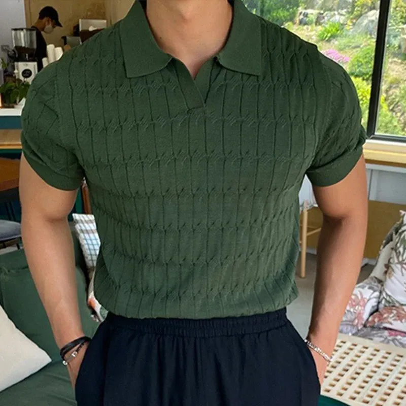 Men's stylish green knitted jacquard polo shirt with a classic collar and short sleeves.