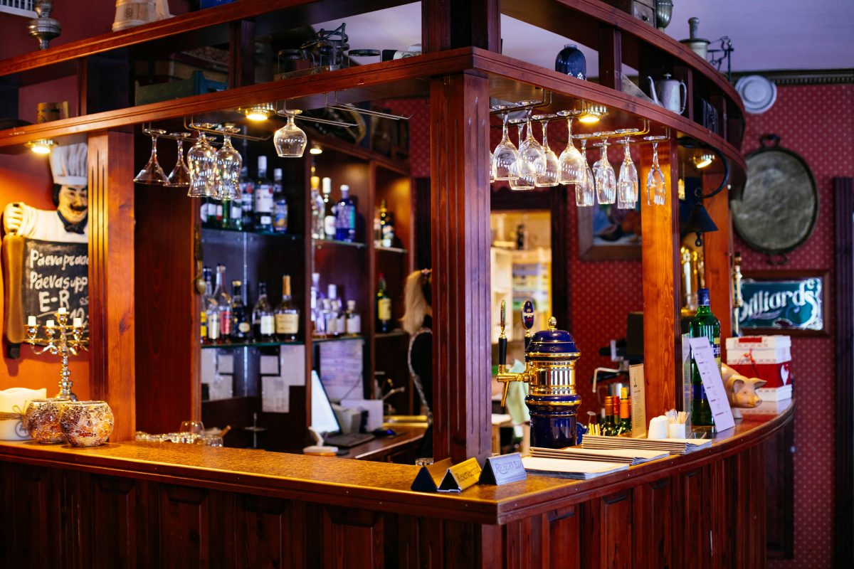 awesome wine bar shelf