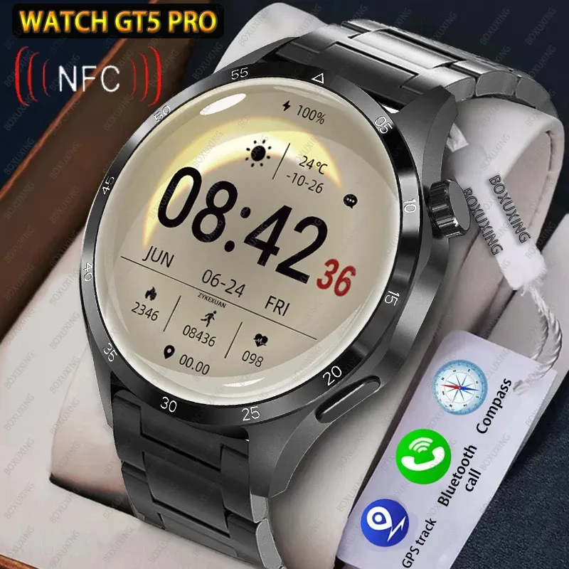 Man making payment with HUAWEI GT5 Smart Watch NFC