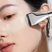 Korean Ultra-Thin Foundation & Concealer Brush for flawless makeup application